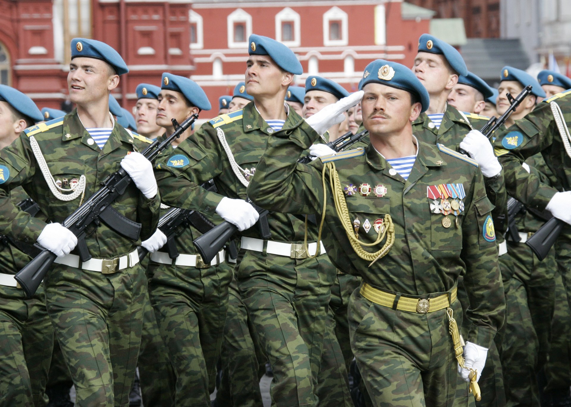 russland parade roter platz airborne