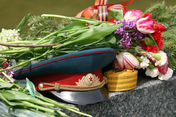 Flowers and a cap for May 9