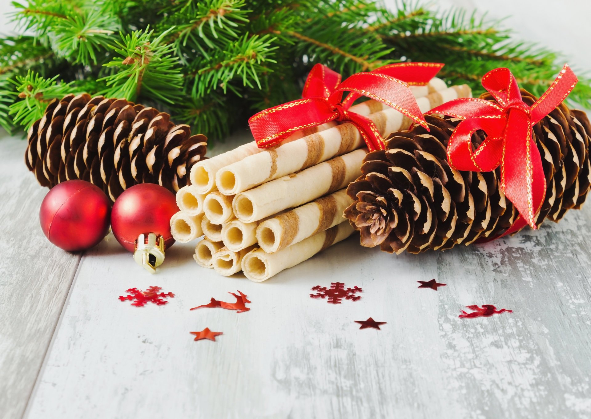 tube wafer dessert food cone bulbs branches spruce holidays winter new year christma