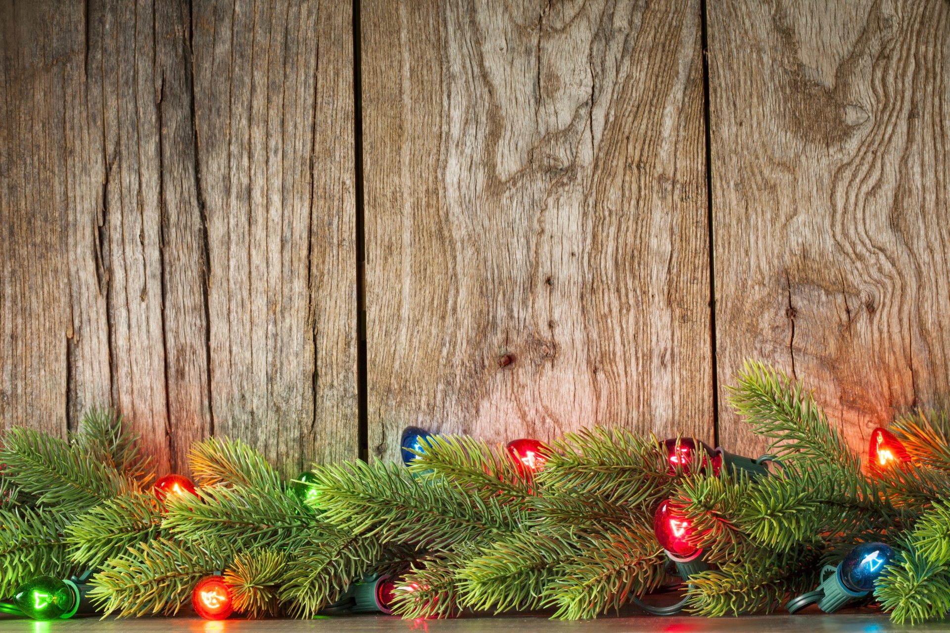 fröhlich weihnachten dekoration baum neujahr weihnachtsbaum zweige girlande lichter