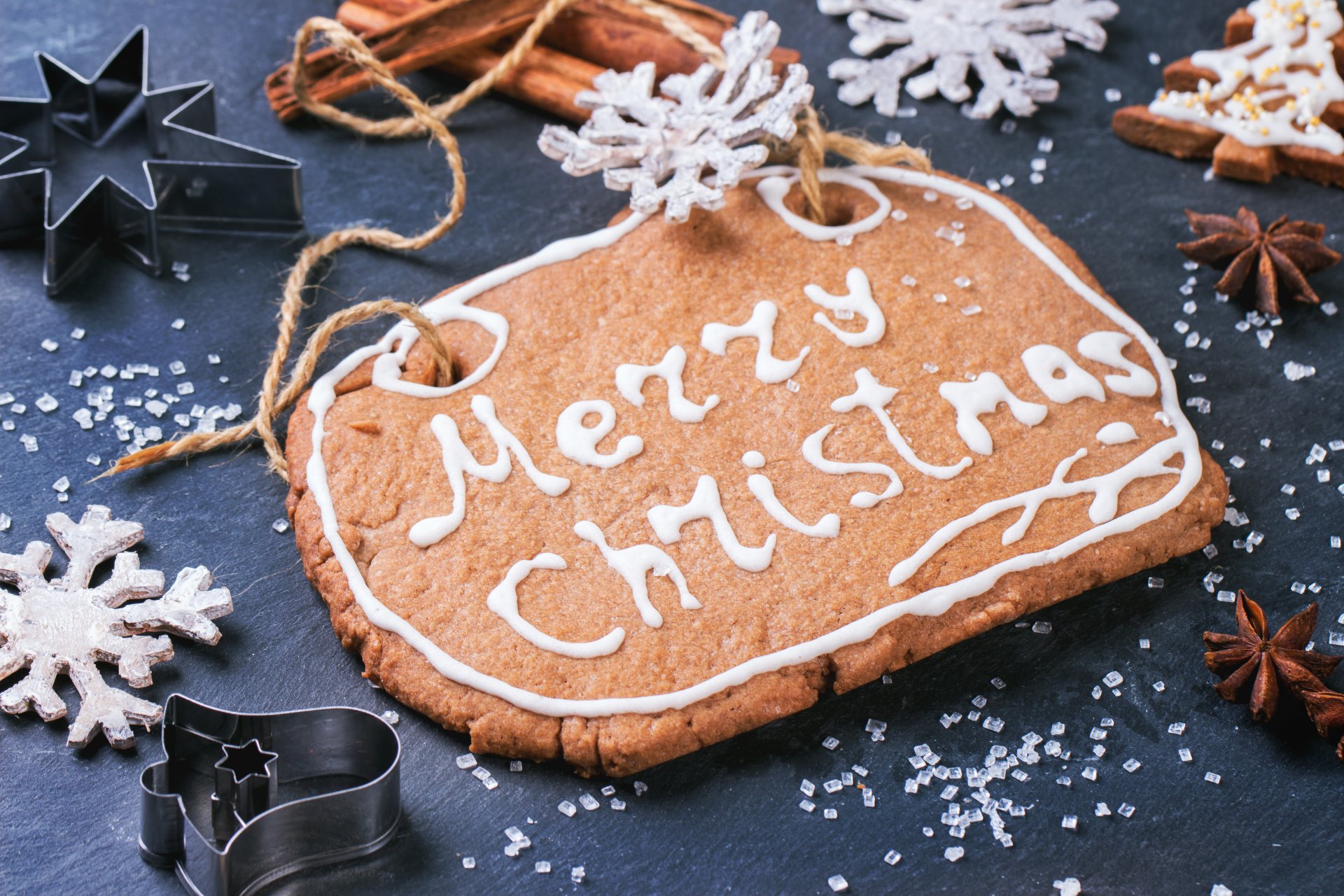 joyeux noël décoration noël. nouvel an pain d épice biscuits glaçage flocons de neige