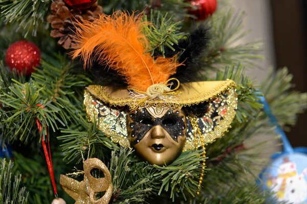 Toy mask for the Christmas tree in 2015