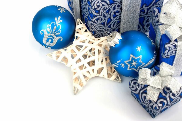 Blue balls with a silver pattern and a star