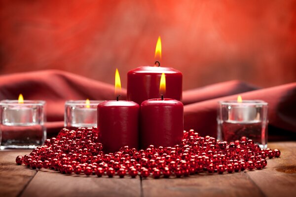 Candele natalizie rosse festive