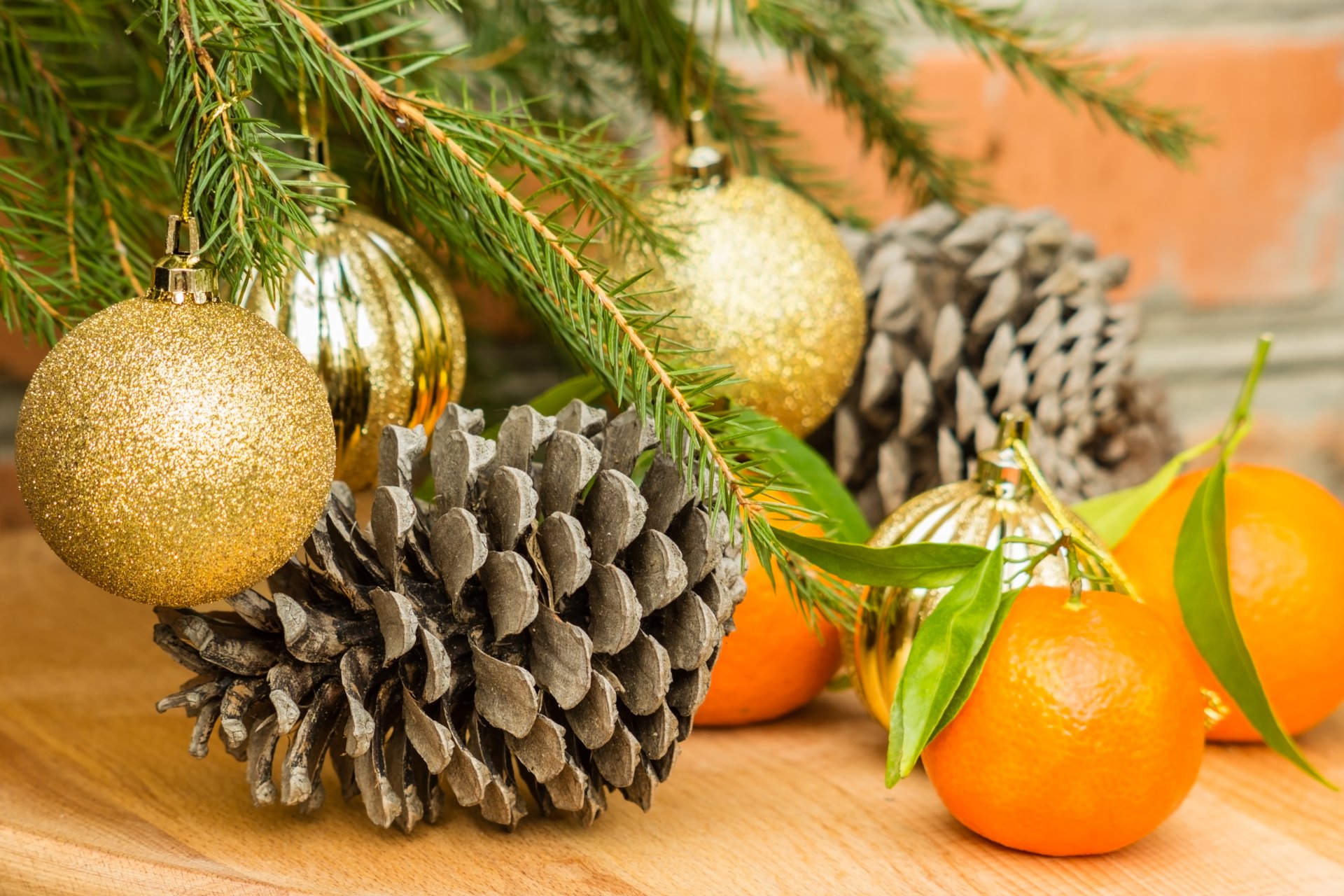 fröhlich weihnachten dekoration neujahr weihnachtsbaum zapfen orangen ballons