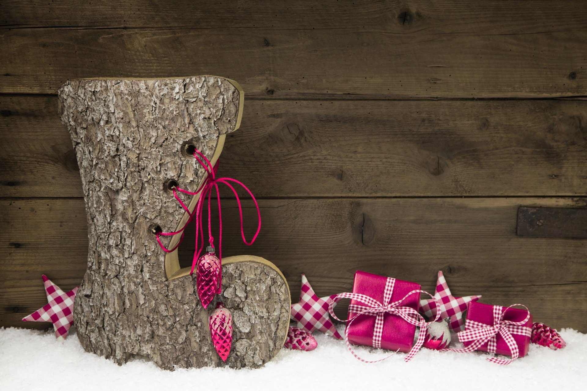 weihnachten geschenke schnee dekoration baum