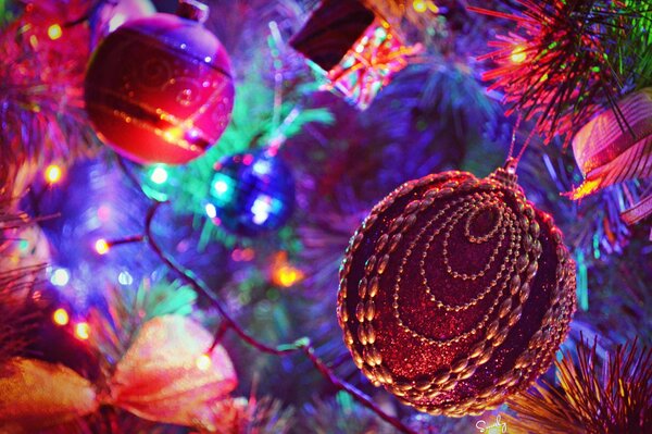 Christmas tree toys and garland