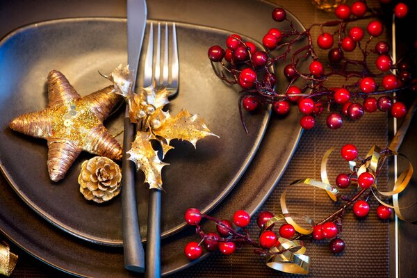 Christmas decoration of dishes on the table