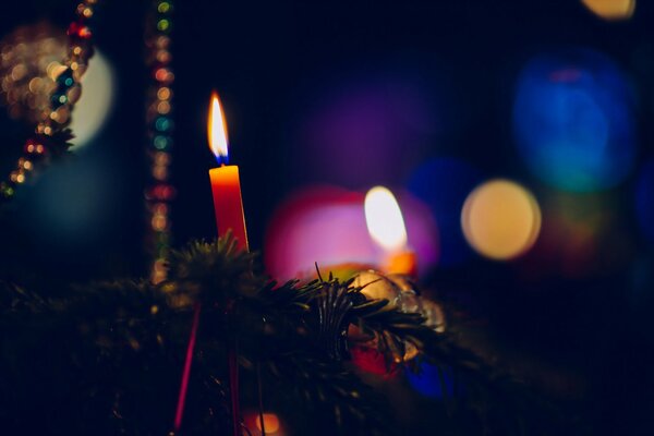 Las velas navideñas generalmente se queman durante mucho tiempo