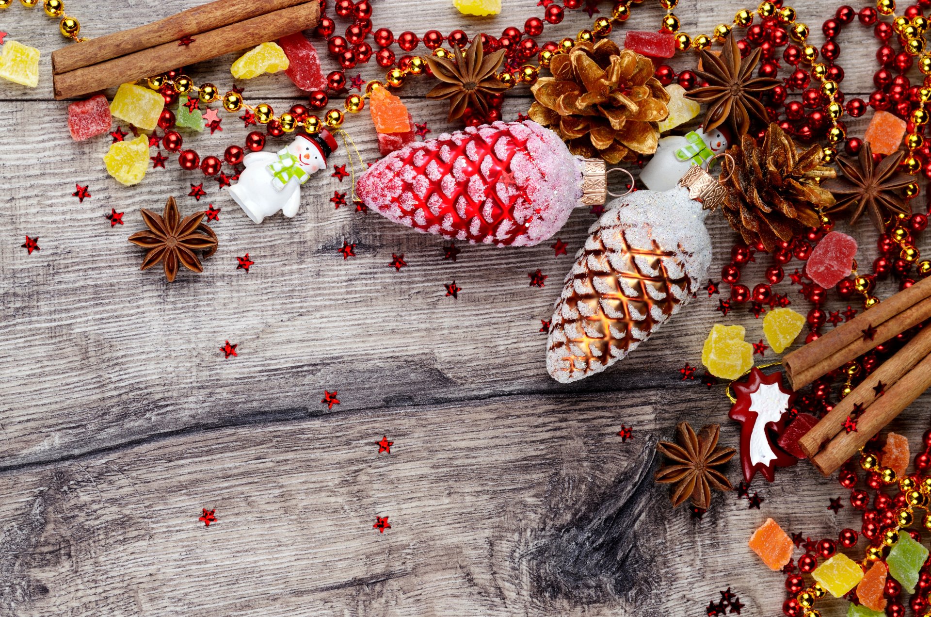 nouvel an noël jouets cônes cannelle anis épices hiver