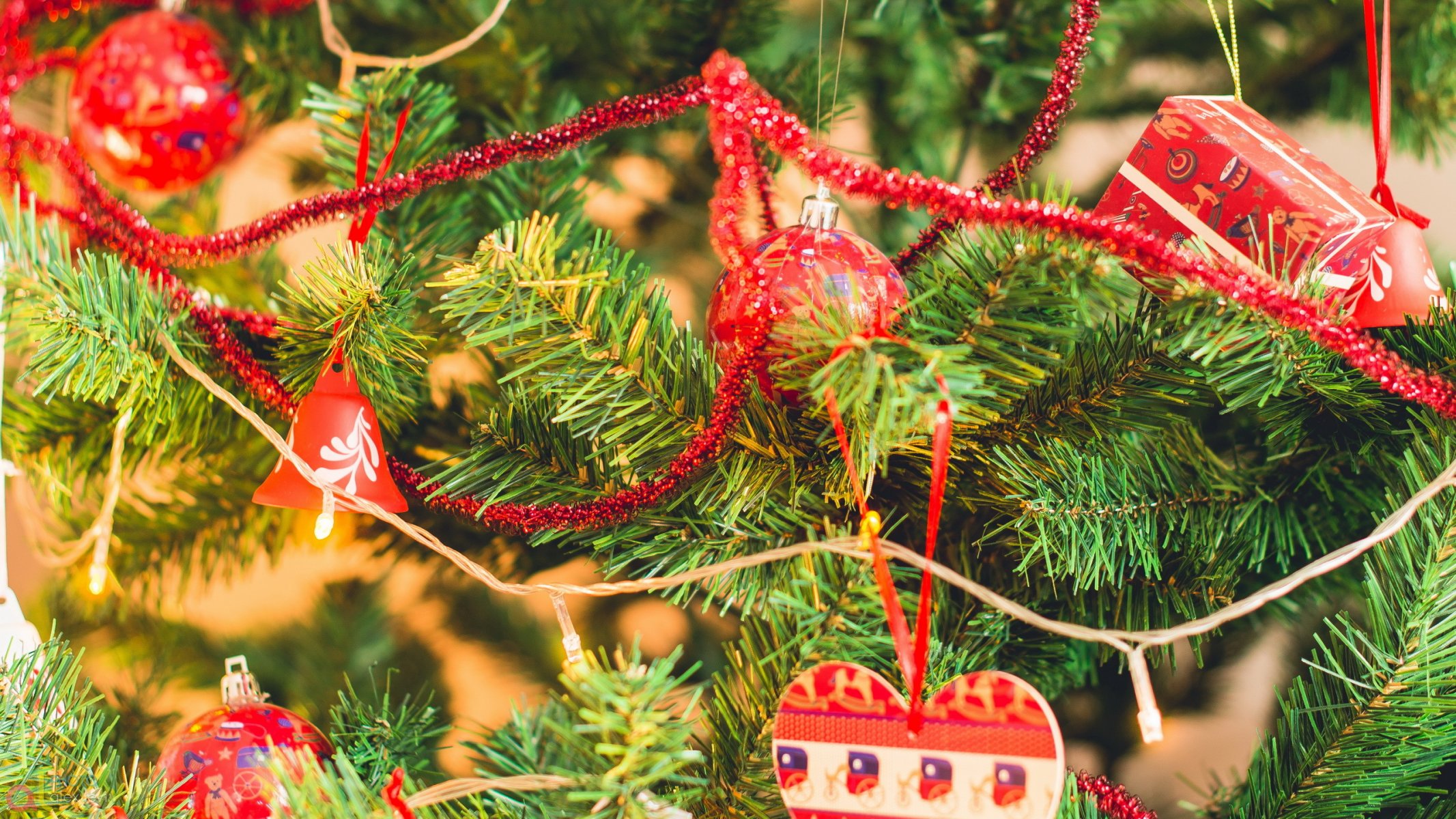 nouvel an joyeux noël vacances lumière alex levy arbre de noël boules vacances