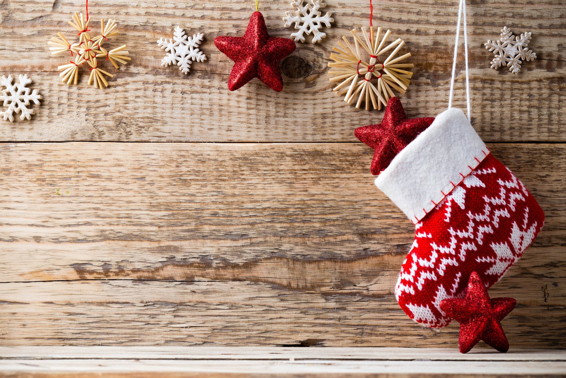 año nuevo navidad calcetín rojo juguetes copos de nieve estrellas fondo árbol invierno decoraciones vacaciones