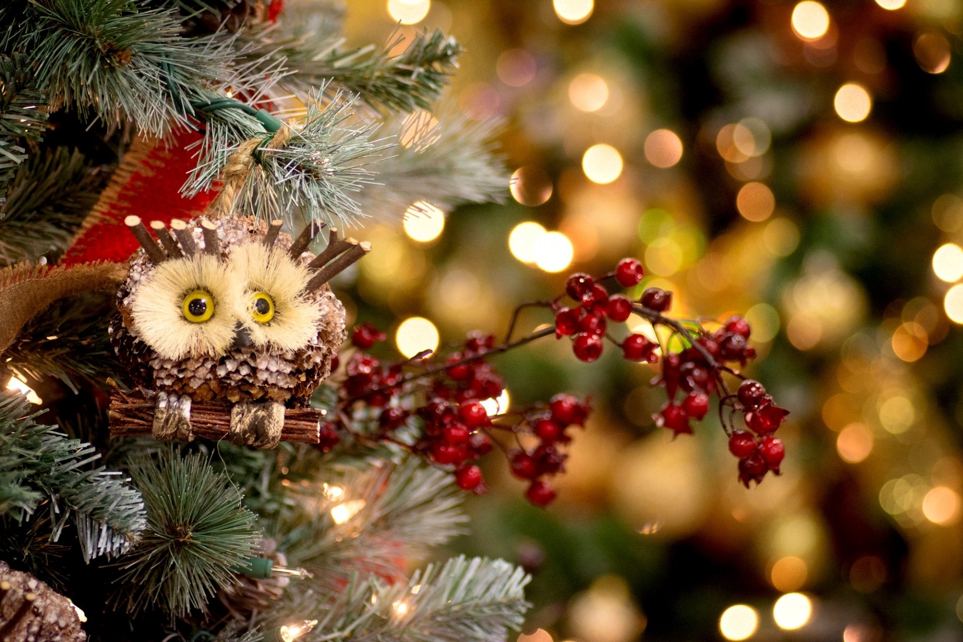 christmas tree fir tree toys christmas tree new year owl holly berries red decorations holiday new year christmas winter