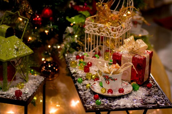 Table de Noël cadeaux arbre de Noël