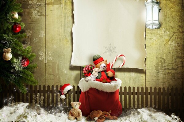 L épinette est dans les décorations, dans un sac plein de cadeaux dans la neige avec des ours en peluche