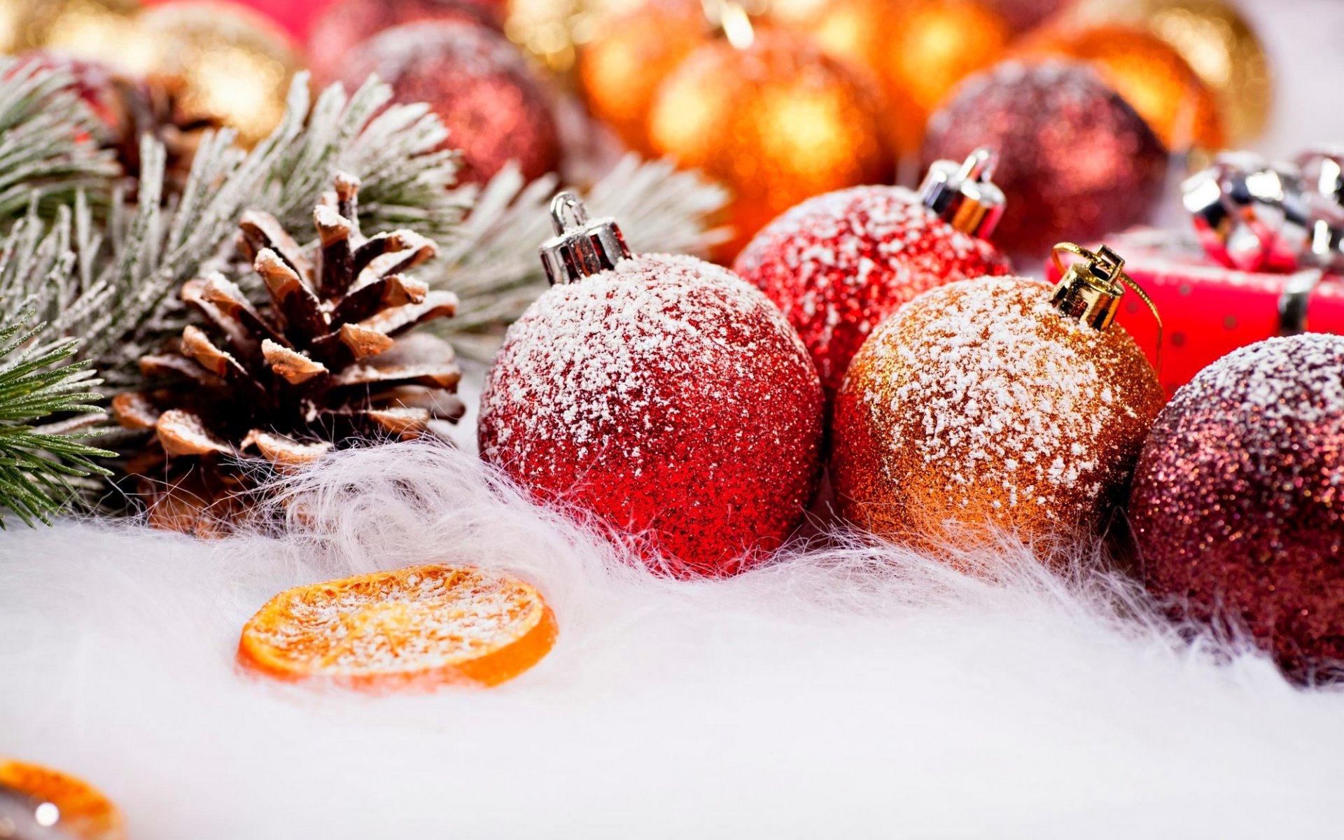 urlaub winter schnee neujahr luftballons zapfen obst weihnachten