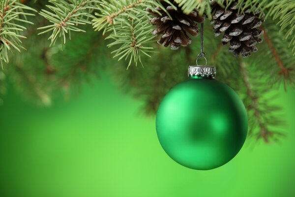 Grüner Weihnachtsbaum Spielzeugball