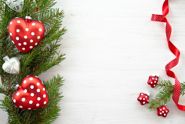 Christmas tree toys red hearts