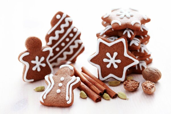 Ginger cookies for table decoration