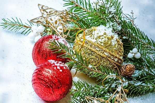 Christmas tree toys close-up