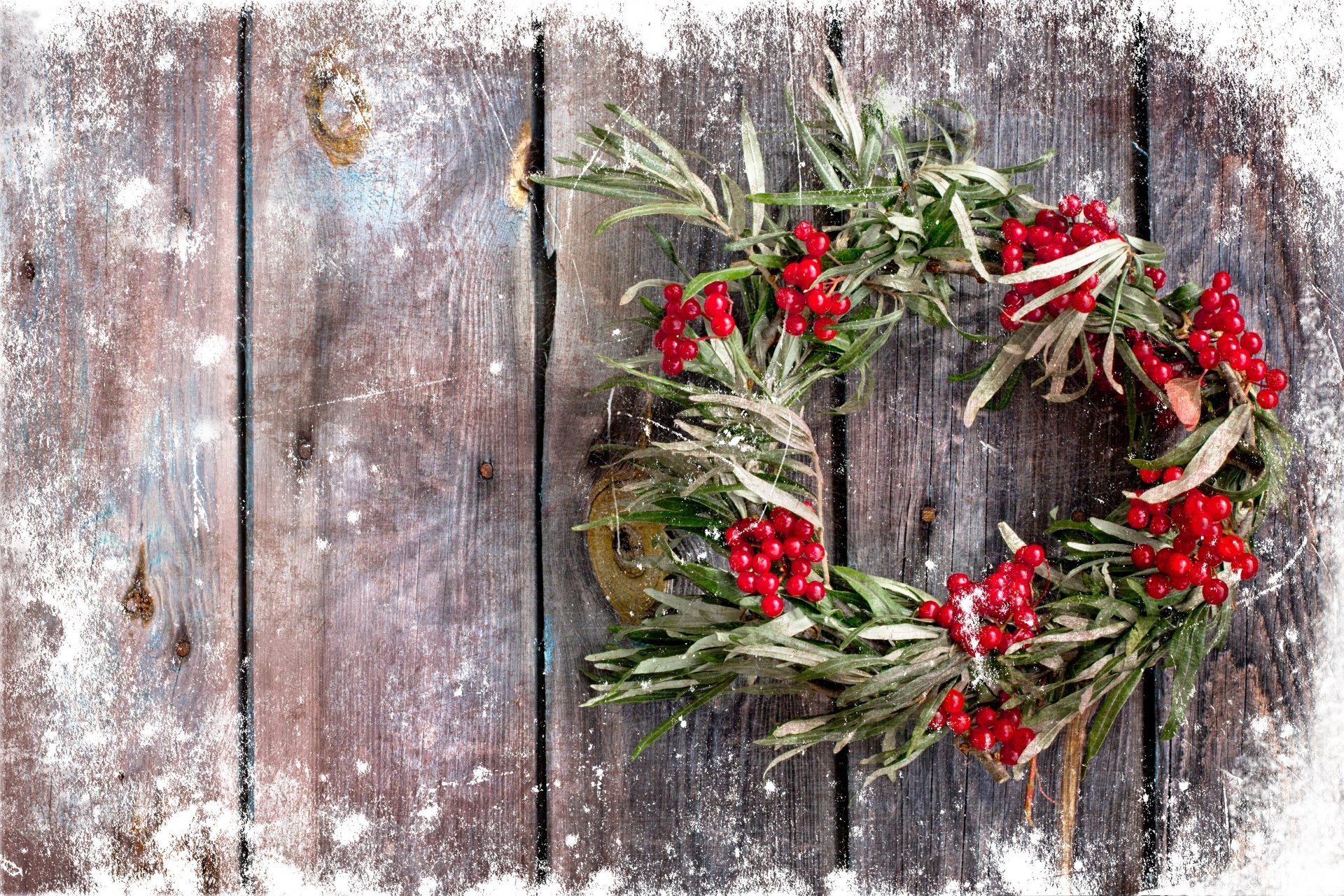 frost berries wreath