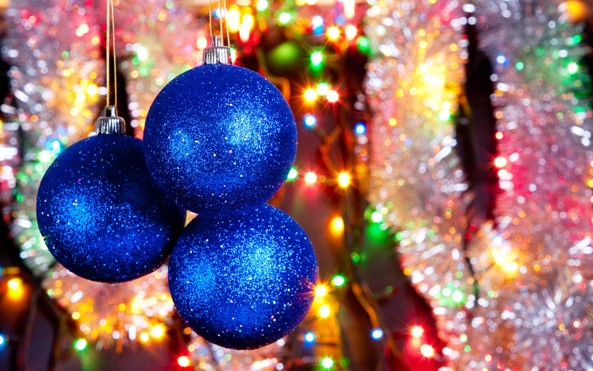 holiday happiness decoration christmas decorations balls shine reflections flashlights lights flowers rain tinsel