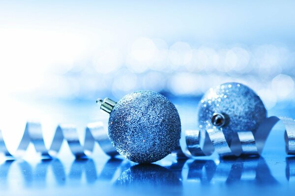 Boules bleues. Ballons de fête