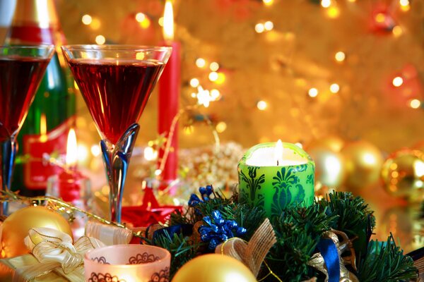 Capodanno con champagne e candele