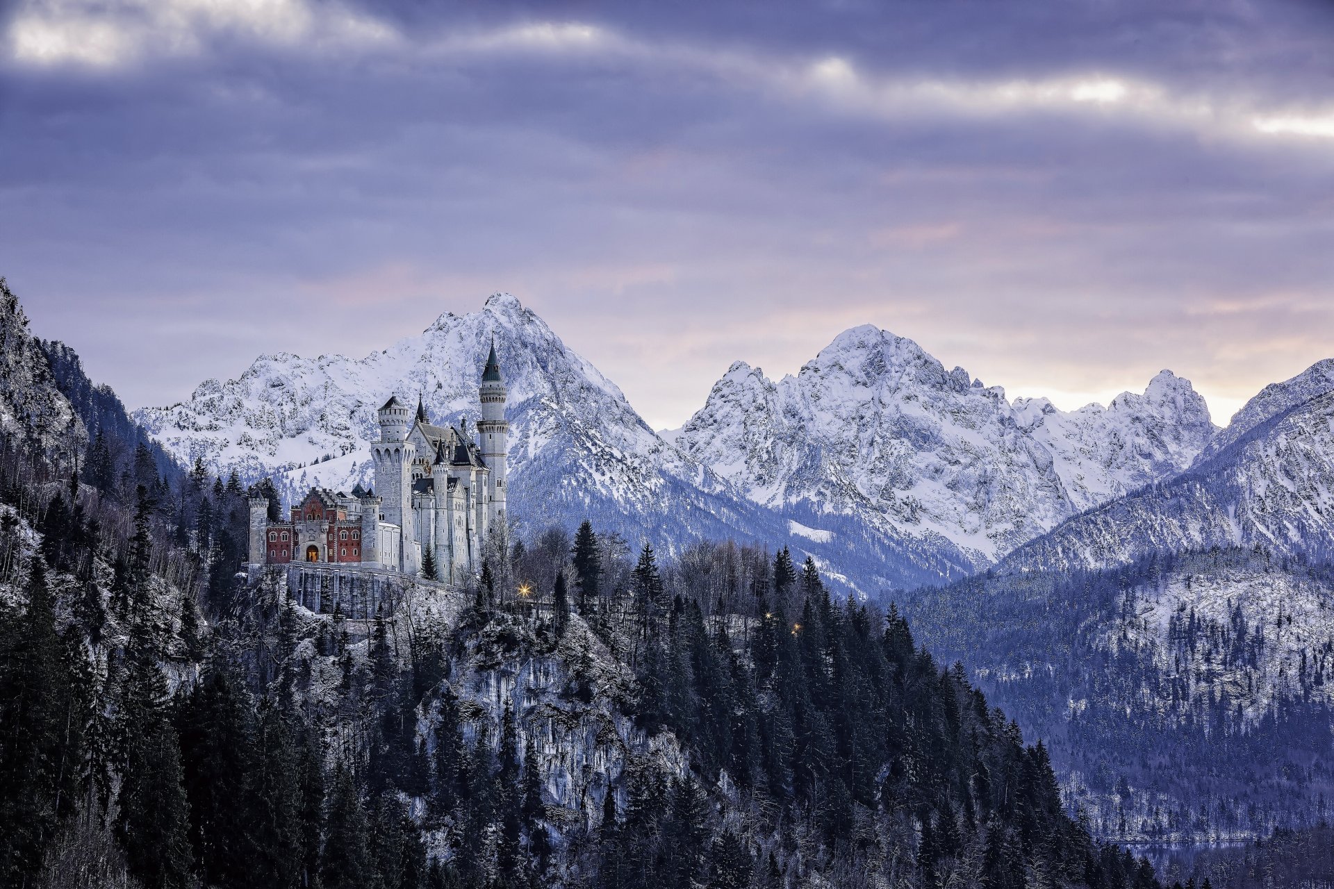 zamek neuschwanstein bawaria niemcy zamek góry zima panorama