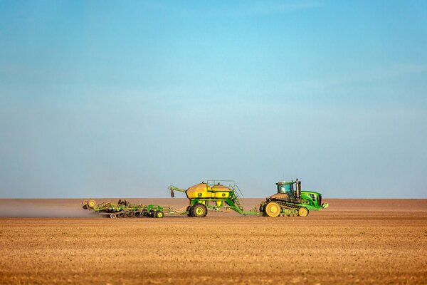 Cosecha en los campos de los agricultores