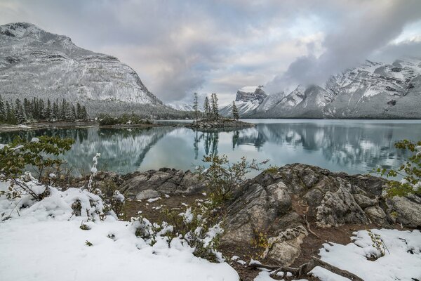 Banff National Park. Lake