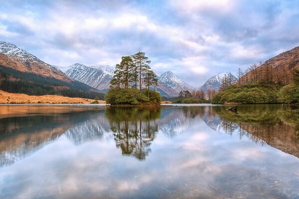 Lago Lohan-Urr in autunno