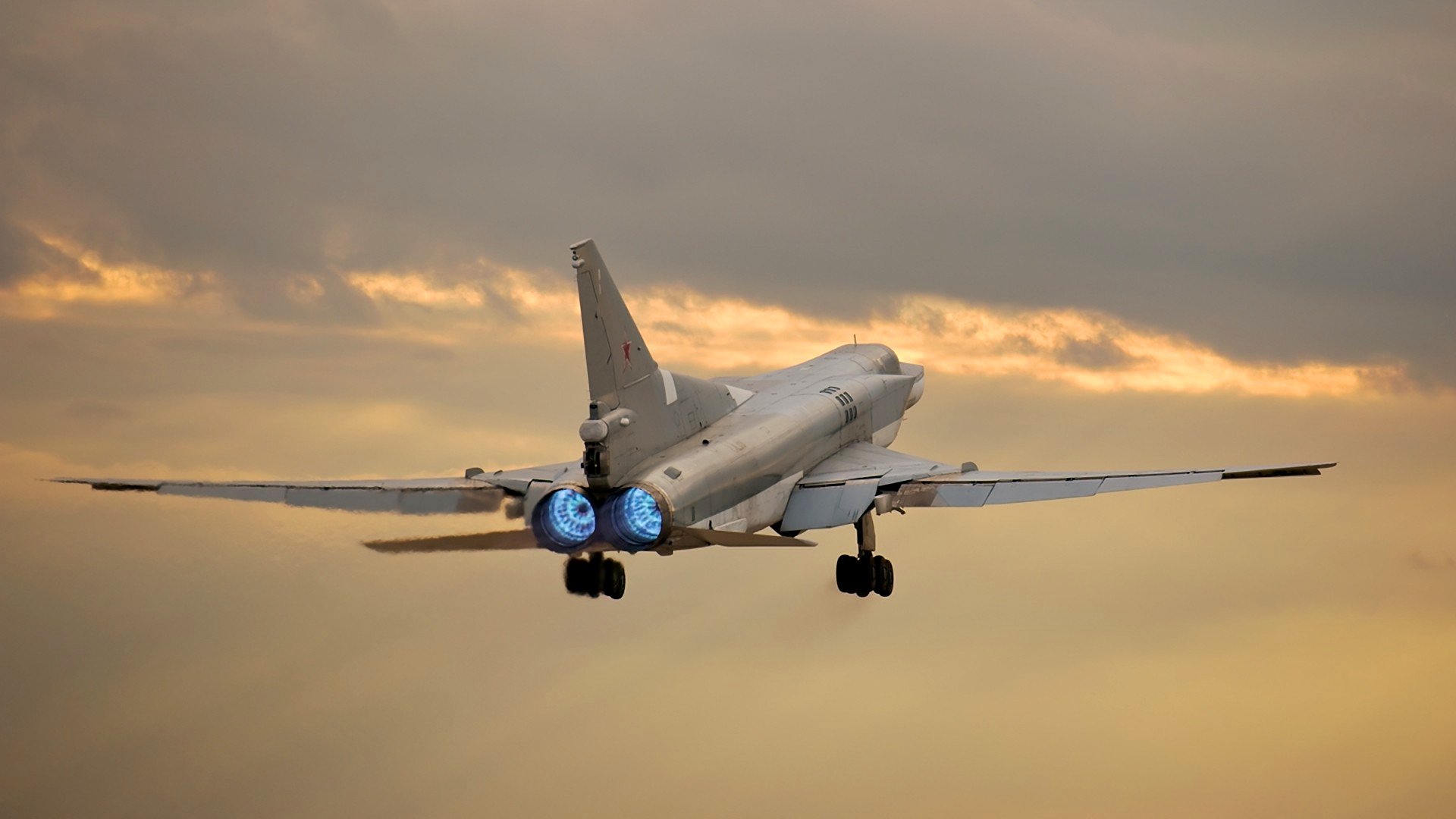 himmel wolken flugzeug bomber tu-22m3 backfire