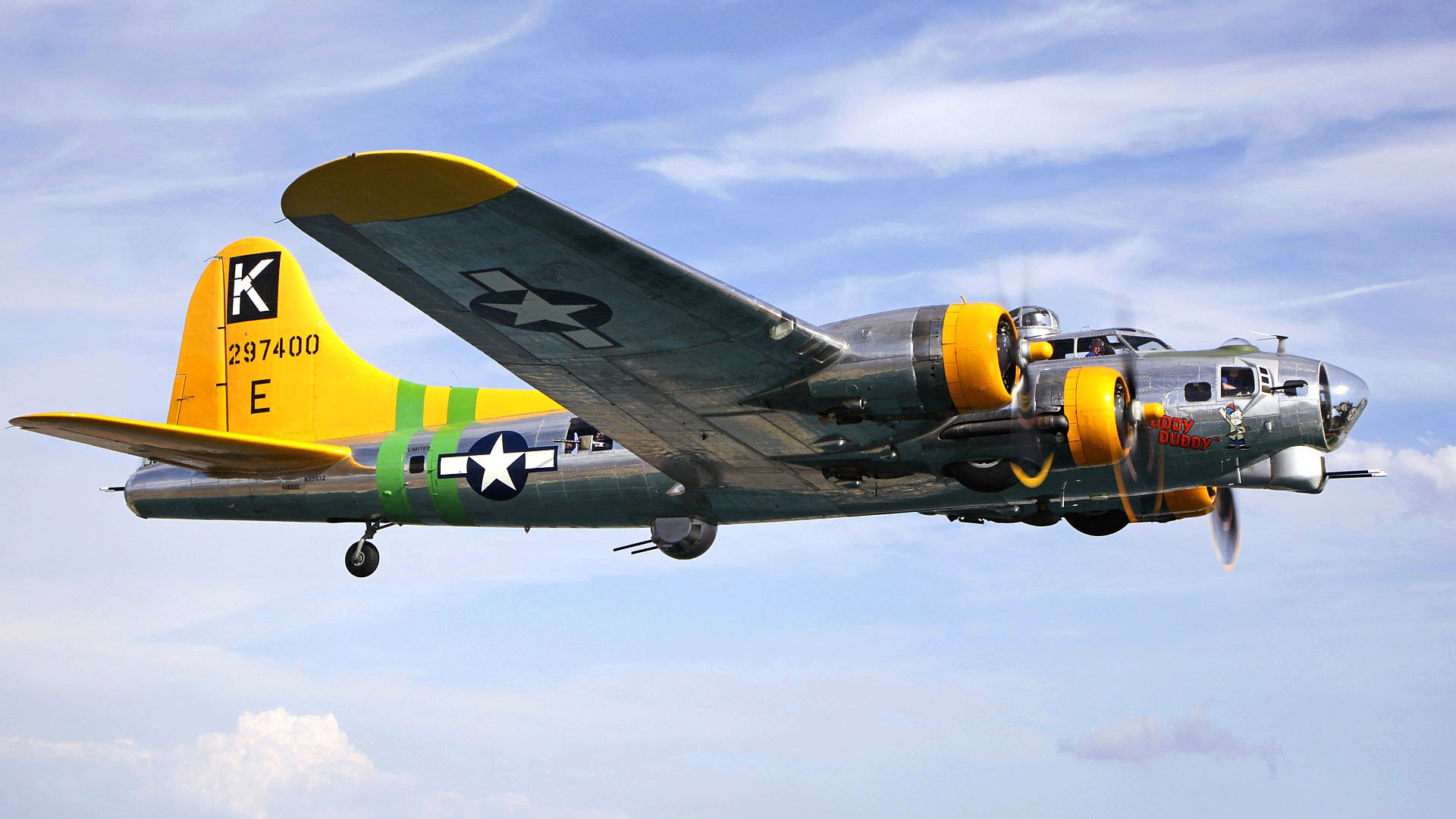 himmel fliegen flugzeug bomber boeing b-17 fliegende festung