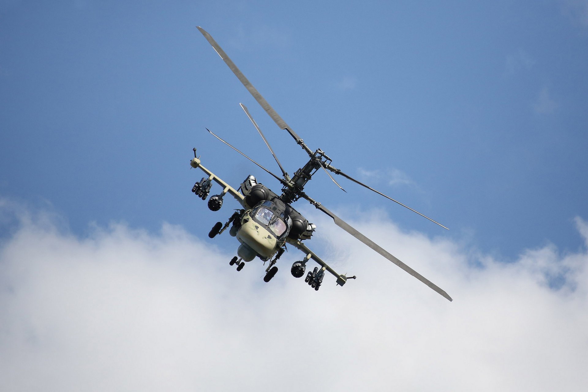 ka-52 cocodrilo ruso impacto palas cielo nubes