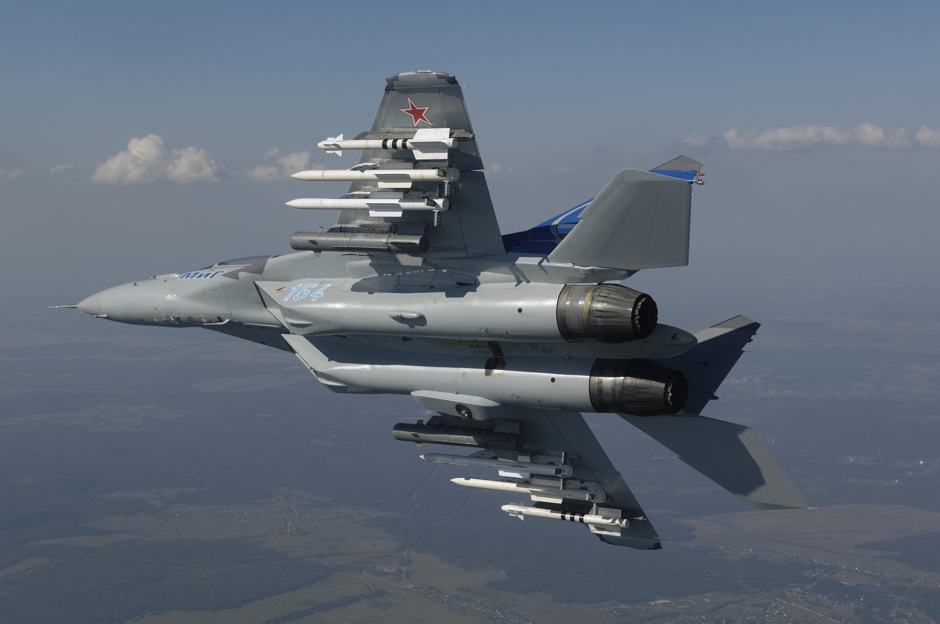 himmel flugzeug mig-35 kämpfer querneigung