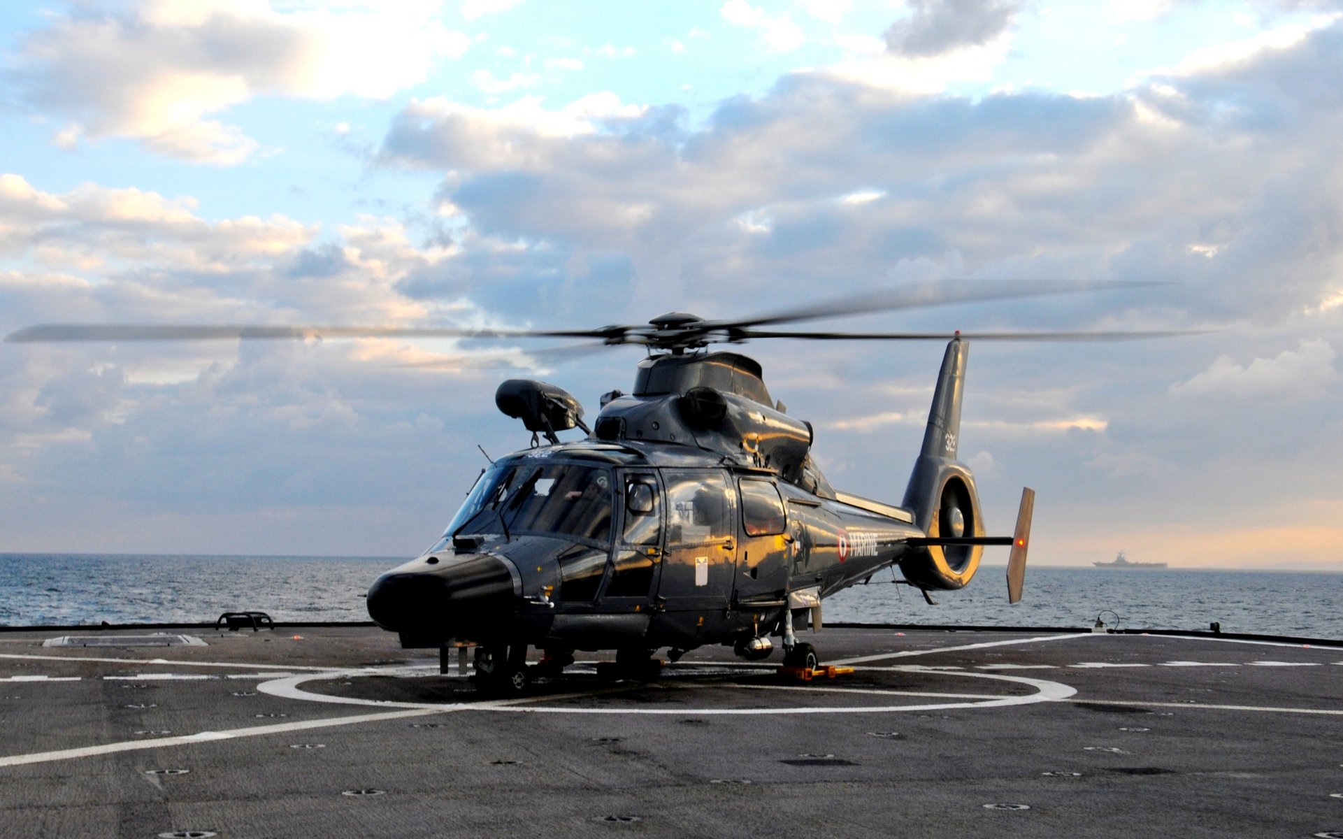 mediterráneo nuclear portaaviones charles de gaulle cubierta helicóptero de búsqueda y rescate as.565 mb panther marina francesa