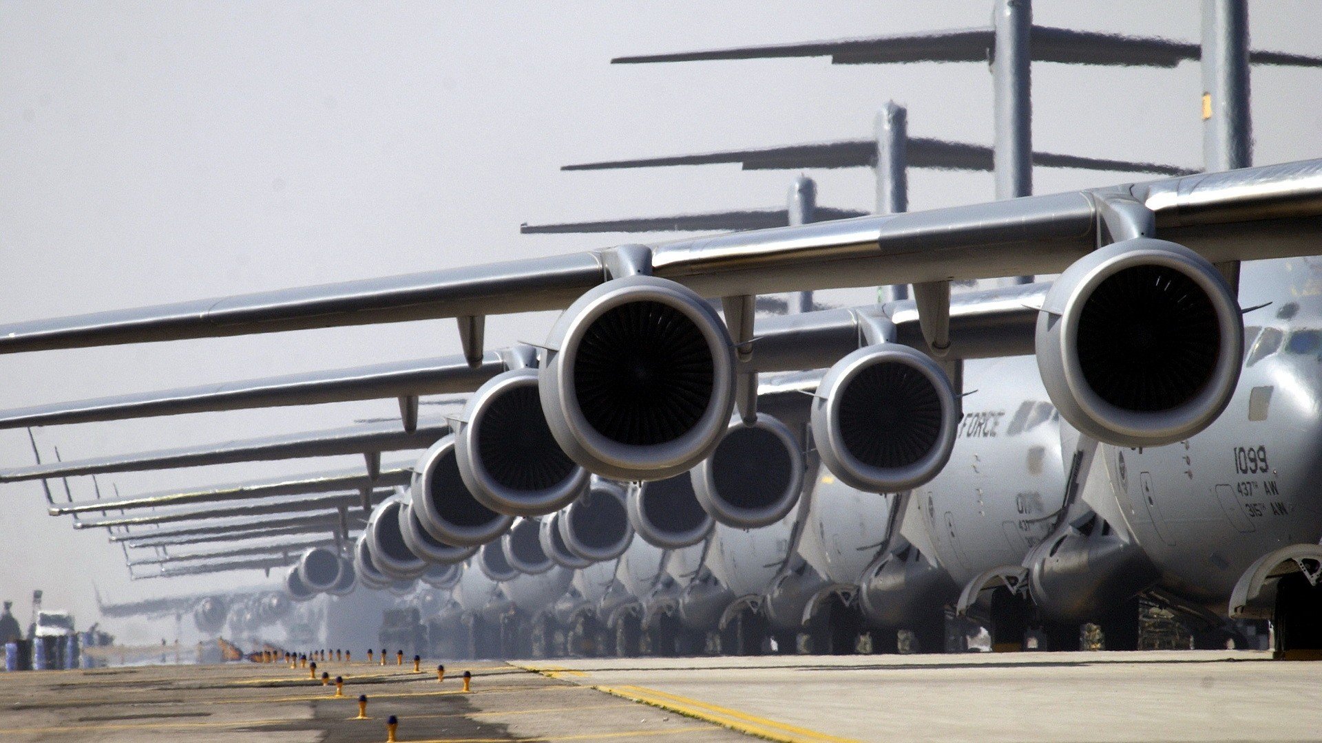 c-17 globemaster c-17 ailes parking moteurs