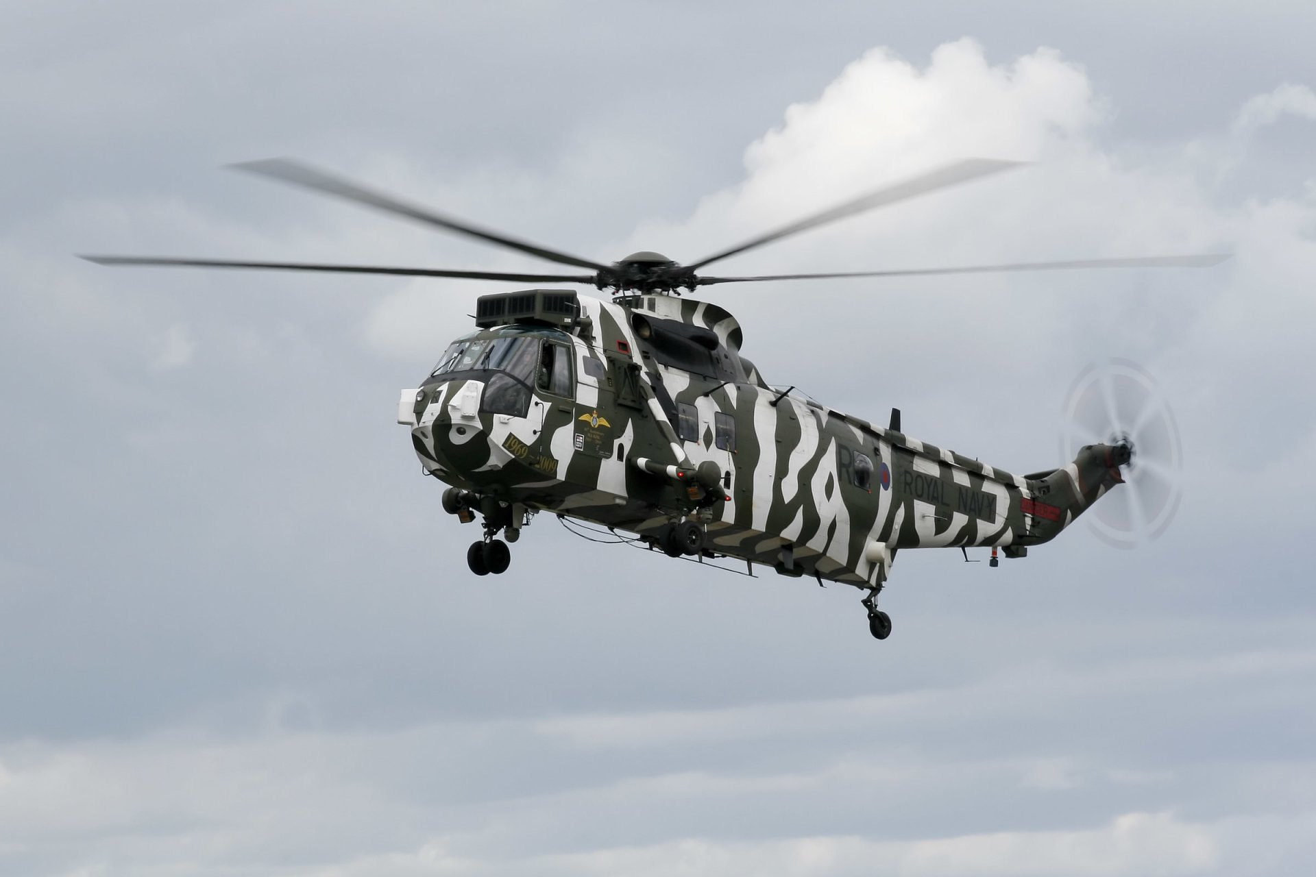 sikorsky s-61 sea king trasporto artico volo mimetico cielo