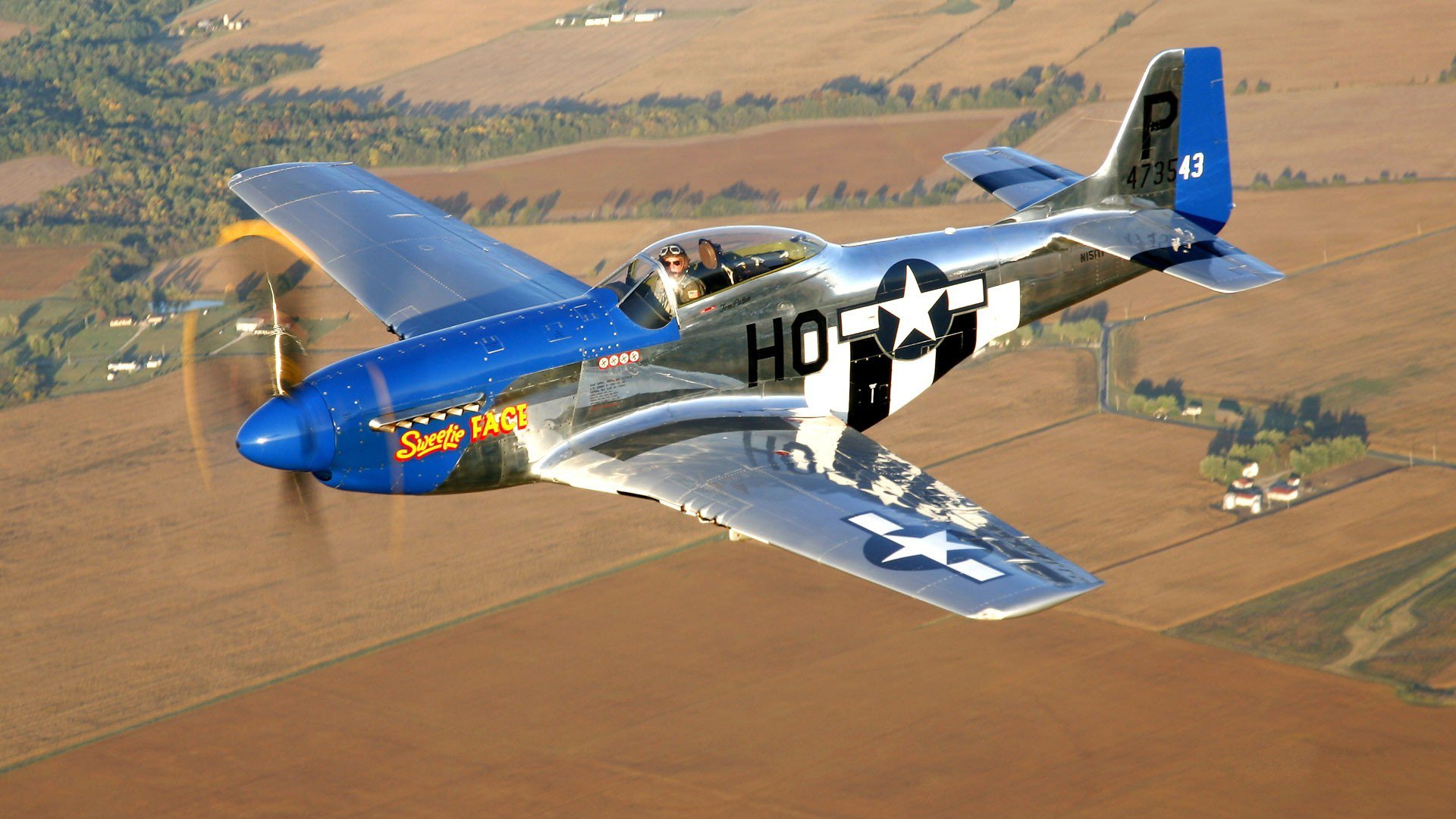 militaire historique club avion nord-américain p-51 mustang américain unique combattant longue portée portée action aérographe avant visage de bonbons visage de bonbons air force usa seconde guerre mondiale privé collection rétro