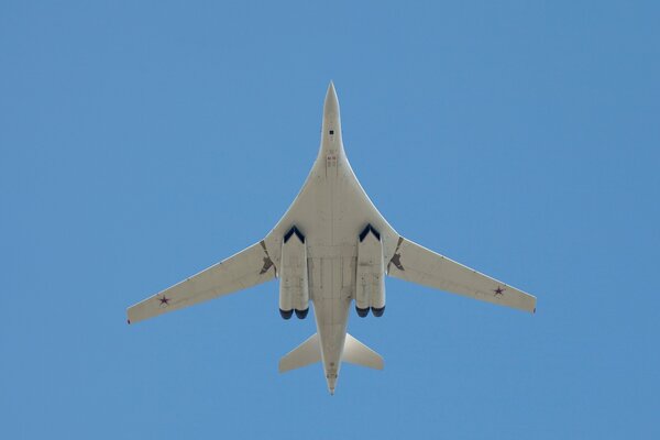 Tu 160 biały łabędź rosyjski bombowiec