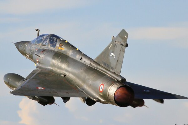 Avion militaire Mirage 2000