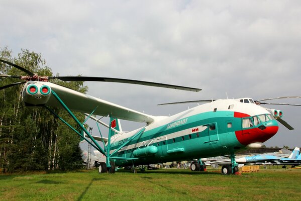 Hélicoptère soviétique lourd mi-12