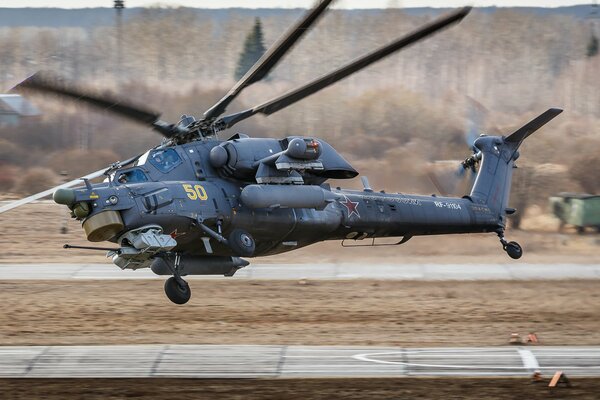 Spectacular helicopter landing on the airfield