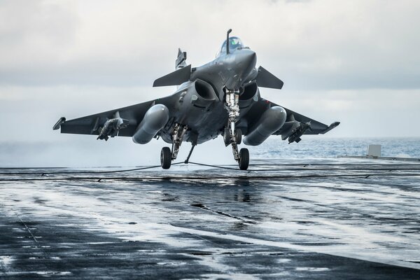 The Rafale multi-purpose fighter landed on Paloba