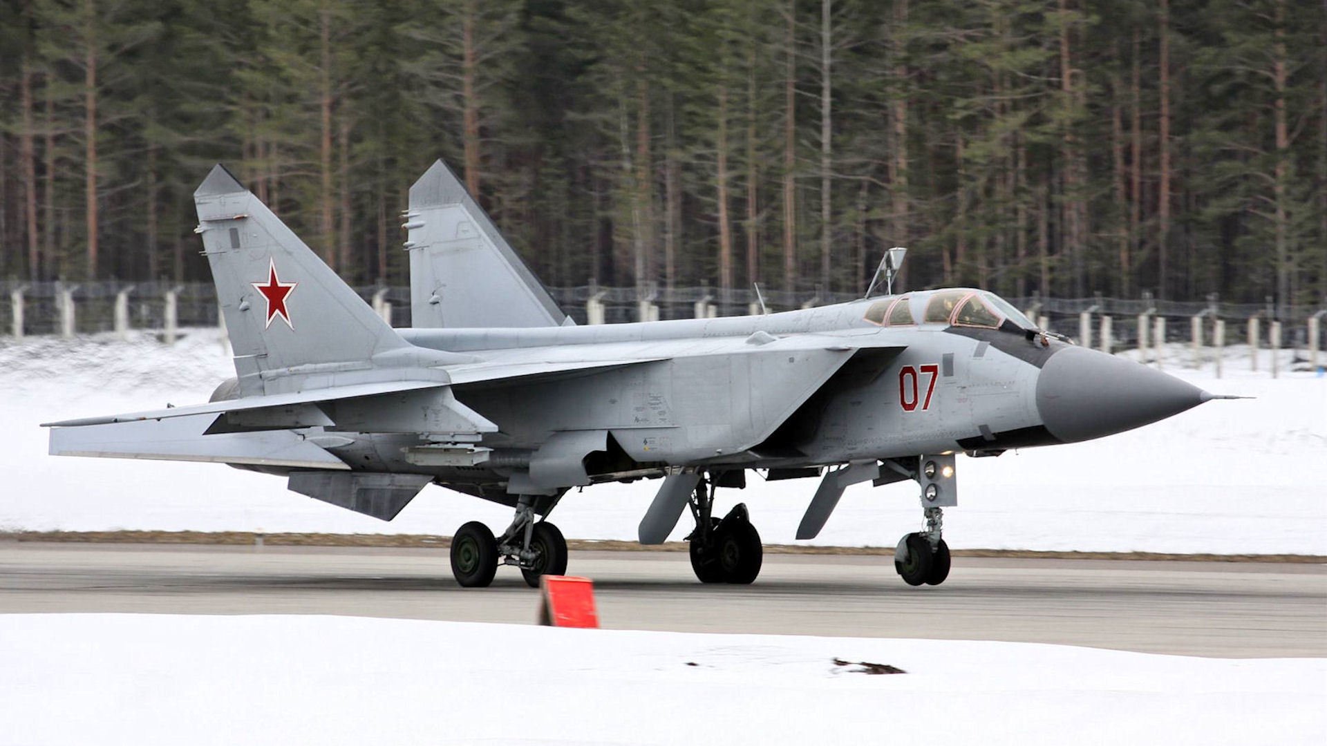 mig-31 caccia intercettore foxhound