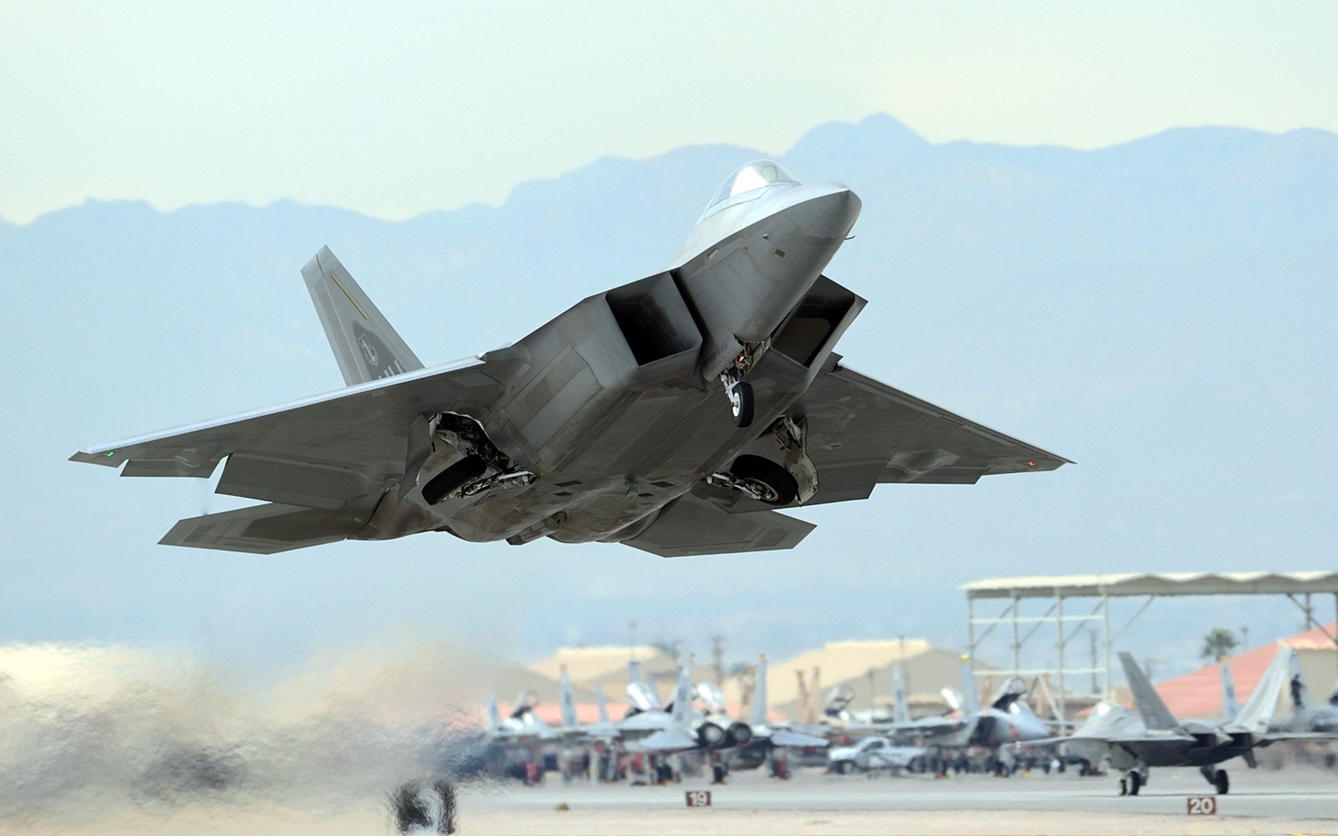 f-22 raptor flugzeug waffe