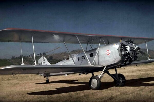 Élégant rétro Boeing 40s dans le désert