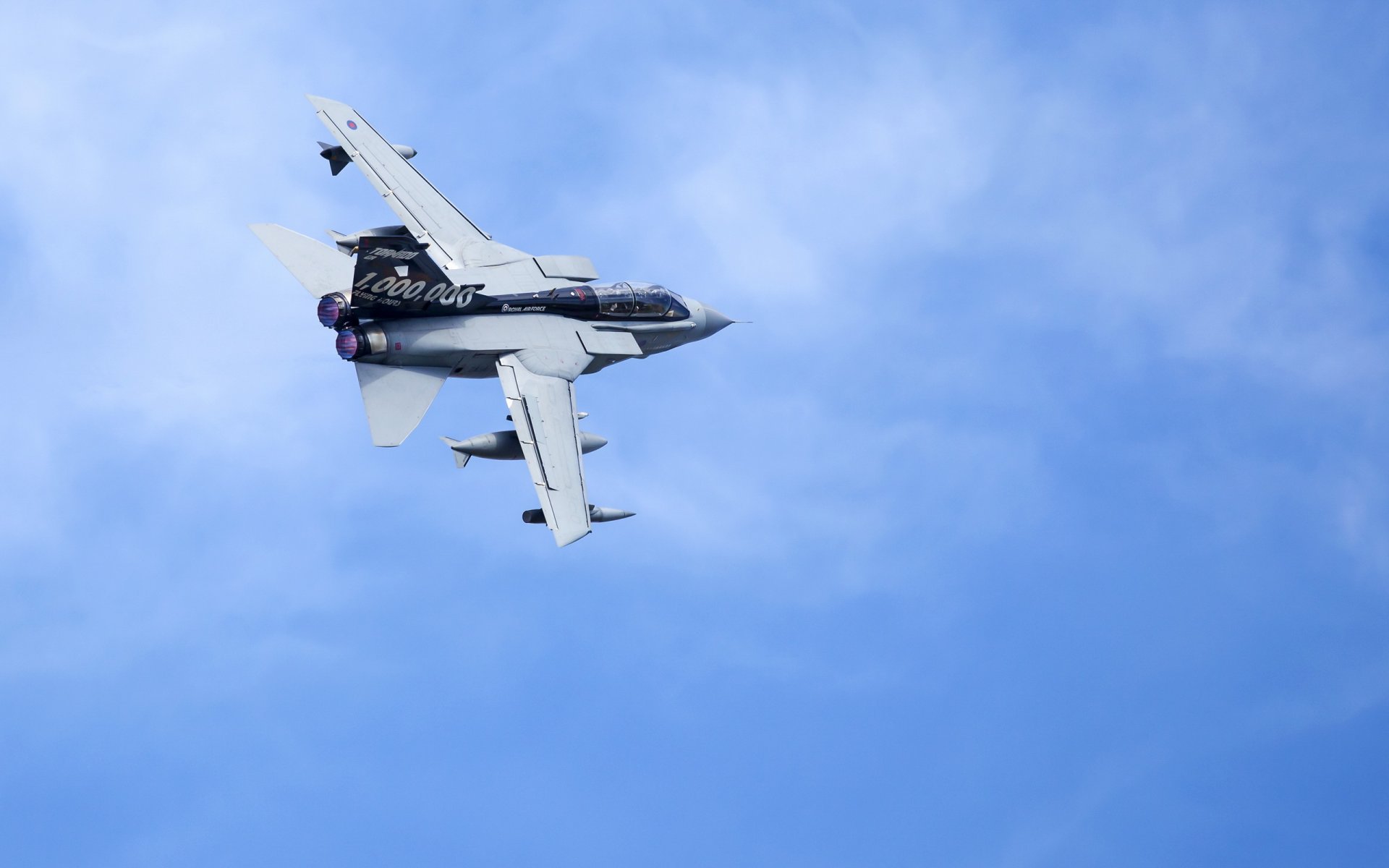 tornado gr4 za547 samolot broń