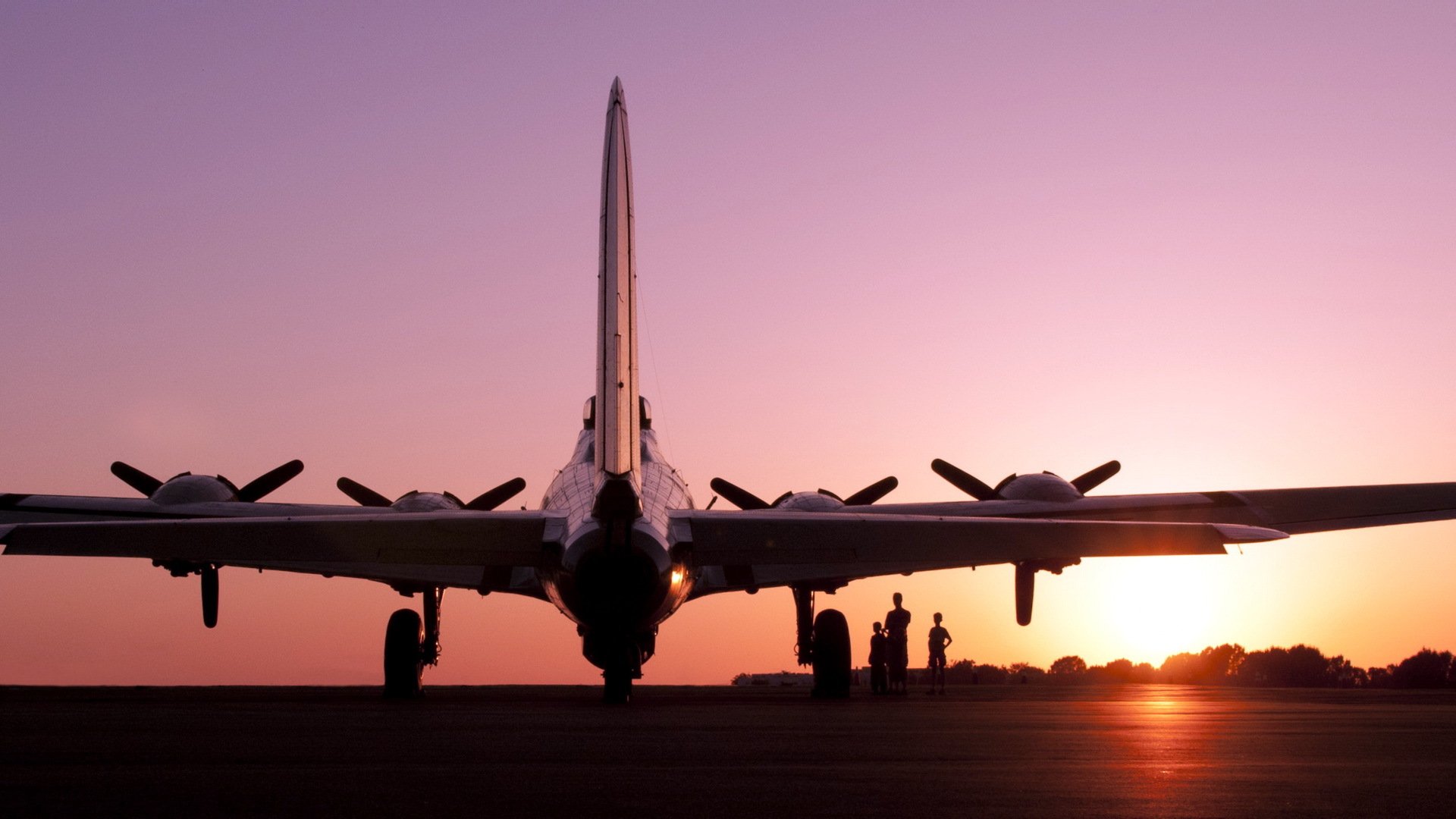 avion aérodrome coucher de soleil